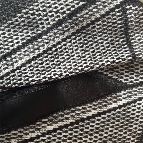 Vintage 80's Geometric Crewneck Sweater with "leather" accents - Picture 3 of 7